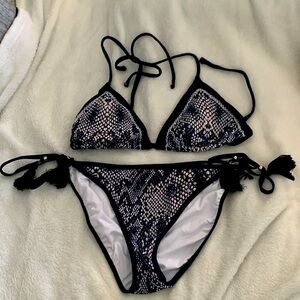 Venus triangle bikini top size 16.